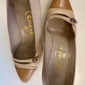 Chanel Leather Beige Shoes US Size 7 (37-38)